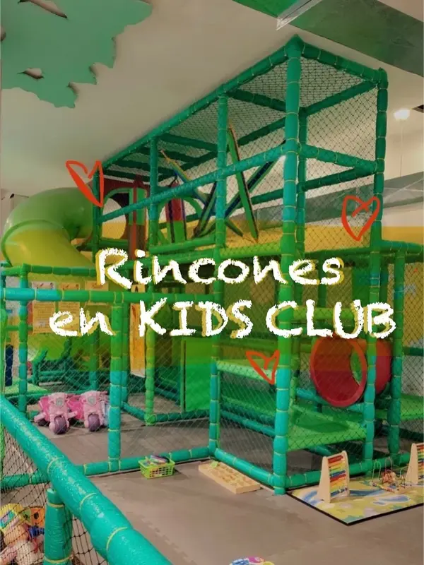 Vista principal del espacio de juegos Kids Club Cafe para cumpleaños infantiles
